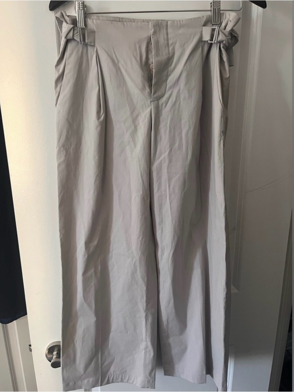Helmut Lang Gray Utility Cropped Pants - Size 0